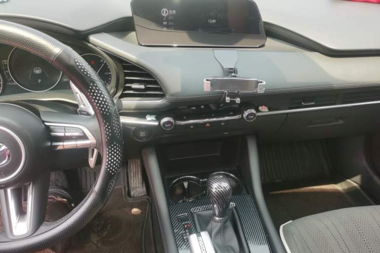 Used Mazda 3 Axela 2023 2.0L Automatic Zhiya Edition Audio And AC Panel