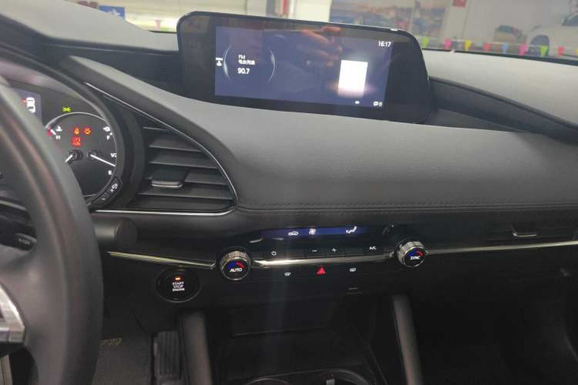 Used Mazda 3 Axela 2023 2.0L Automatic Zhiya Edition Audio And AC Panel