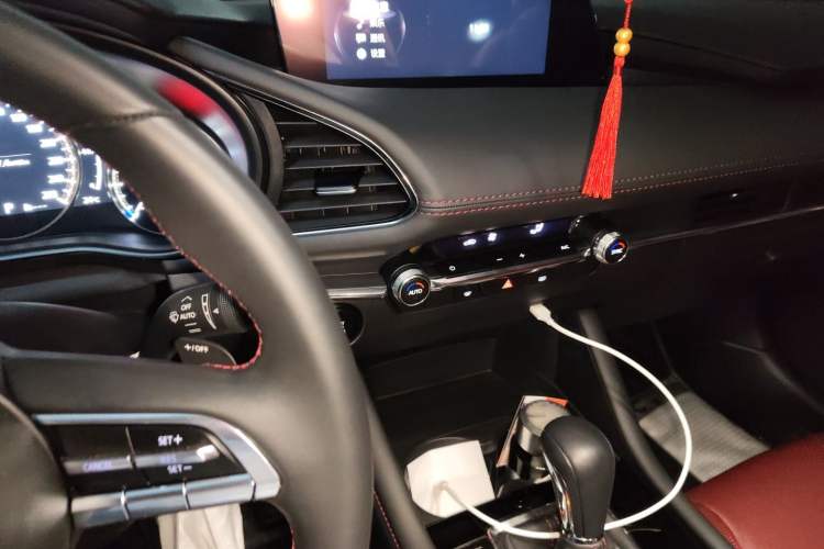 Used Mazda 3 Axela 2023 2.0L Automatic Zhiyao Edition Audio And AC Panel