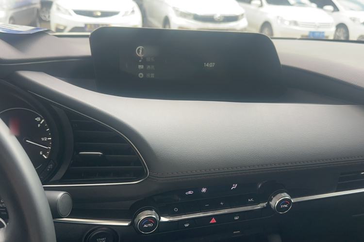 Used Mazda 3 Axela 2023 2.0L Automatic ZhiXuan Edition Audio And AC Panel