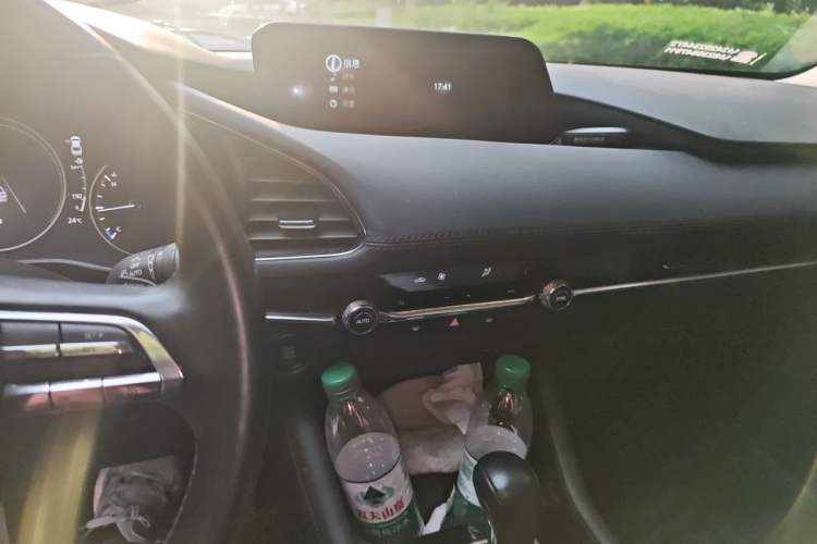 Used Mazda 3 Axela 2023 2.0L Automatic Zhiyao Edition Audio And AC Panel