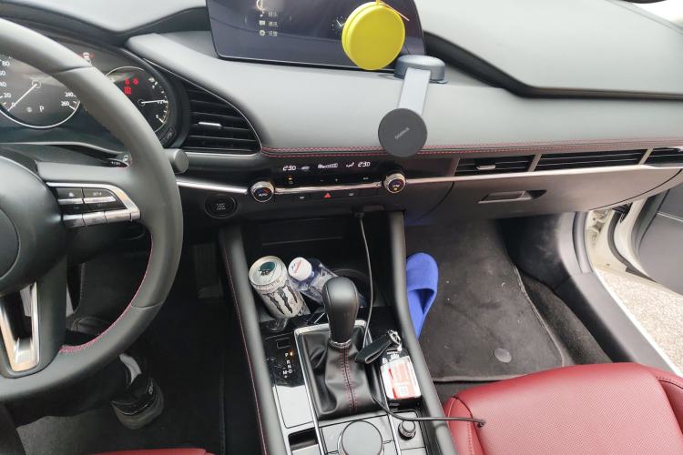 Used Mazda 3 Axela 2023 2.0L Automatic ZhiZhen Edition Audio And AC Panel