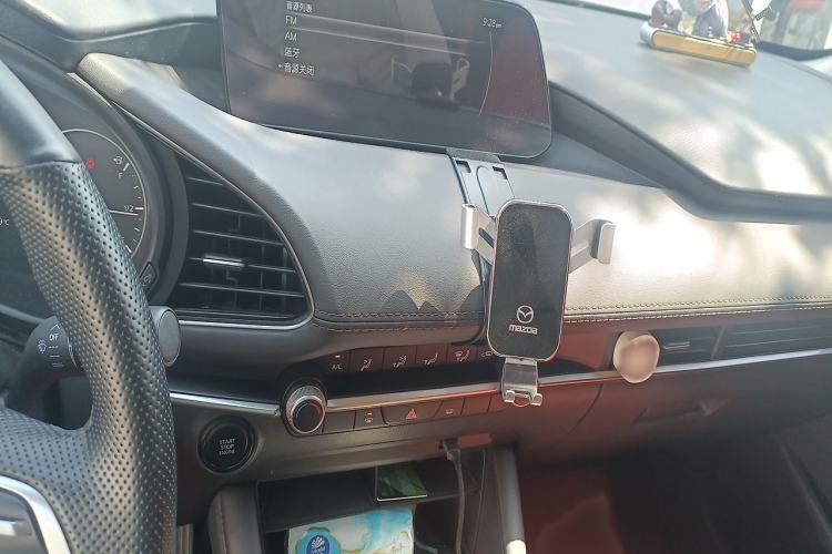 Used Mazda 3 Axela 2023 2.0L Automatic Zhiqing Edition Audio And AC Panel
