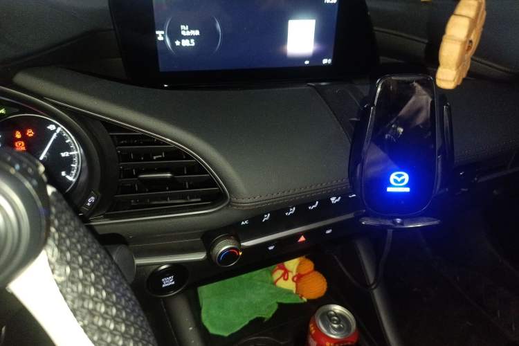 Used Mazda 3 Axela 2023 2.0L Automatic Zhiqing Edition Audio And AC Panel