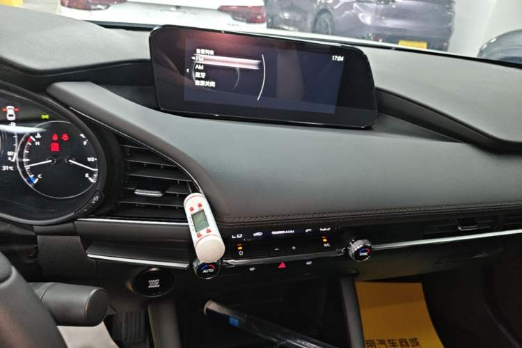 Used Mazda 3 Axela 2023 2.0L Automatic Zhiya Edition Audio And AC Panel