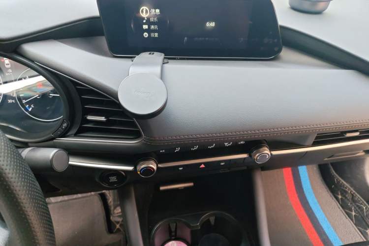 Used Mazda 3 Axela 2023 1.5L Manual ZhiMei Edition Audio And AC Panel