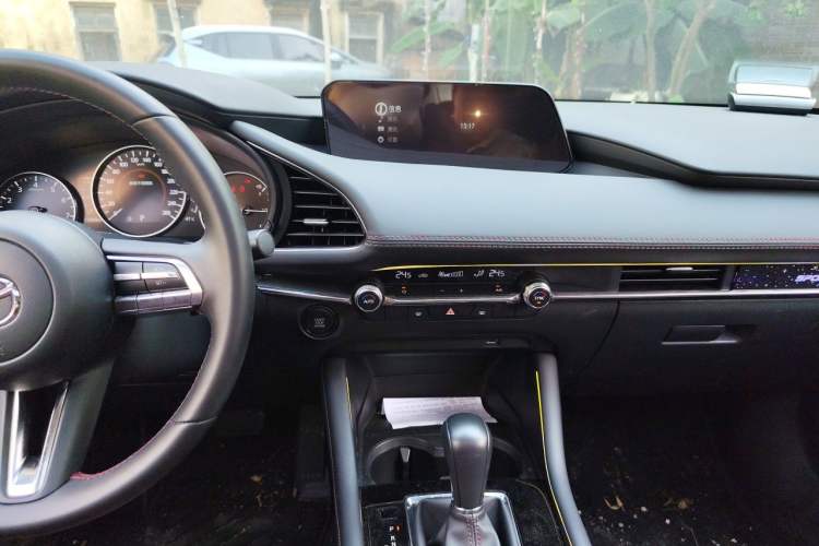 Used Mazda 3 Axela 2023 2.0L Automatic Zhiyao Edition Audio And AC Panel