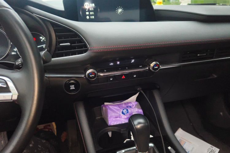Used Mazda 3 Axela 2023 2.0L Automatic Zhiyao Edition Audio And AC Panel