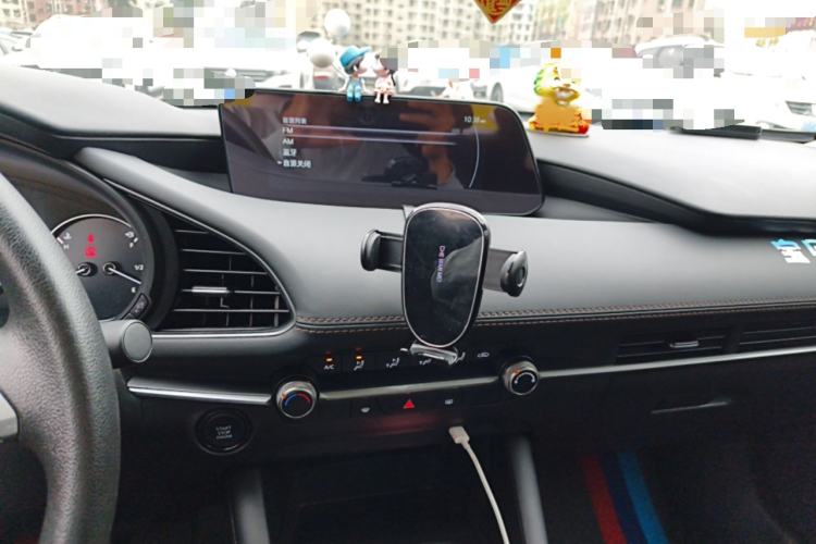 Used Mazda 3 Axela 2023 2.0L Automatic Zhiqing Edition Audio And AC Panel