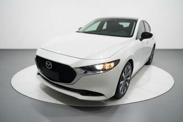 Ojetý Mazda 3 Axela 2023 2.0L Automatic ZhiXuan Edition