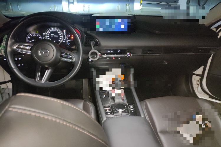 Used Mazda 3 Axela 2023 2.0L Automatic ZhiZhen Edition Center Console