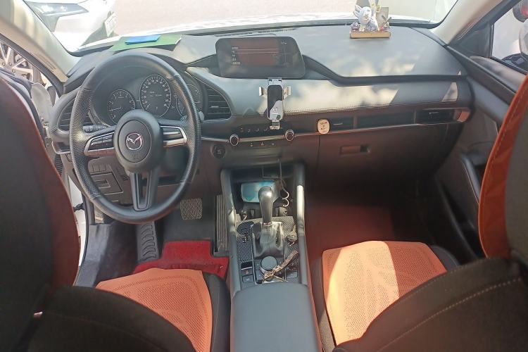 Used Mazda 3 Axela 2023 2.0L Automatic Zhiqing Edition Center Console
