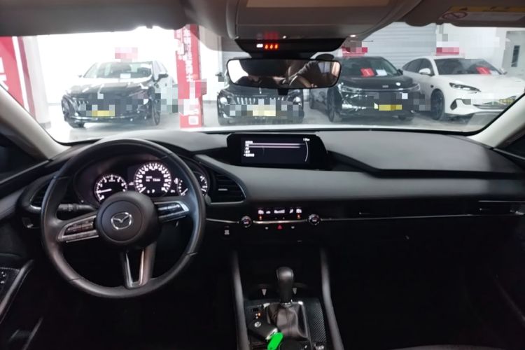 Used Mazda 3 Axela 2023 2.0L Automatic Zhiya Edition Center Console