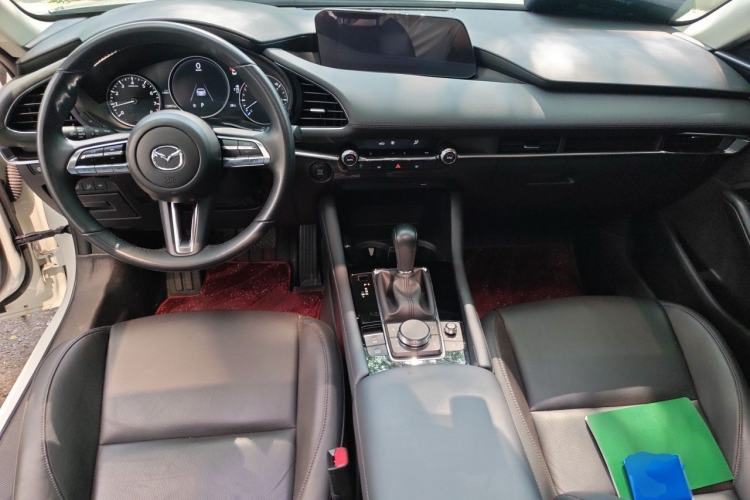 Used Mazda 3 Axela 2023 2.0L Automatic Zhiyao Edition Center Console
