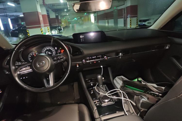 Used Mazda 3 Axela 2023 2.0L Automatic ZhiZhen Edition Center Console