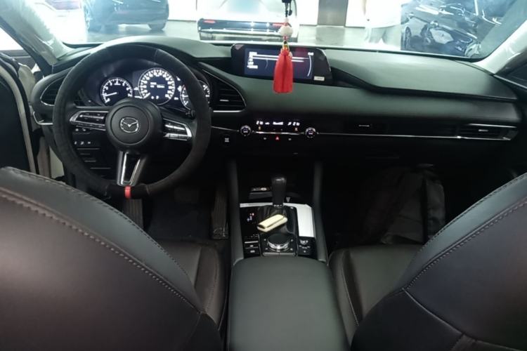 Used Mazda 3 Axela 2023 2.0L Automatic ZhiZhen Edition Center Console