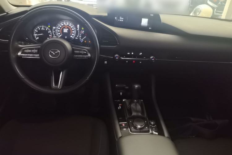 Used Mazda 3 Axela 2023 2.0L Automatic ZhiXuan Edition Center Console