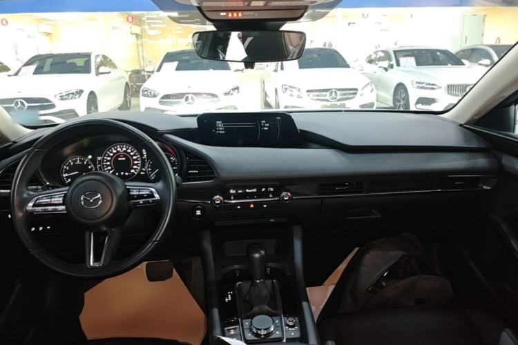 Used Mazda 3 Axela 2023 2.0L Automatic ZhiZhen Edition Center Console