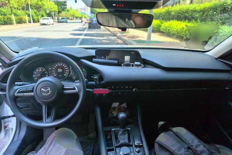 Used Mazda 3 Axela 2023 2.0L Automatic Zhiqing Edition Center Console