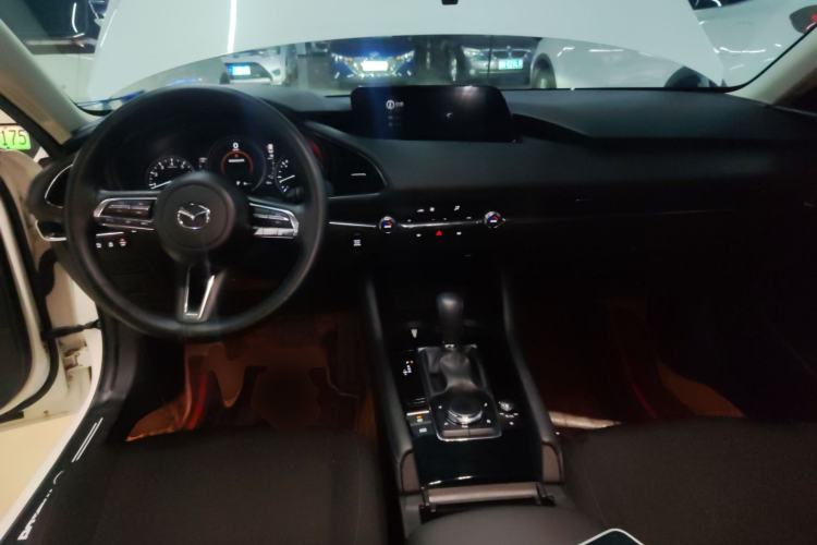 Used Mazda 3 Axela 2023 2.0L Automatic ZhiXuan Edition Center Console