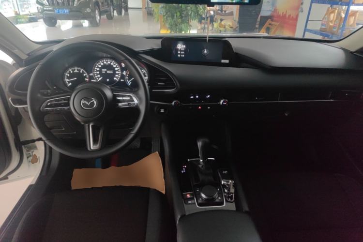 Used Mazda 3 Axela 2023 2.0L Automatic ZhiXuan Edition Center Console