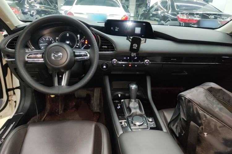 Used Mazda 3 Axela 2023 2.0L Automatic Zhiya Edition Center Console