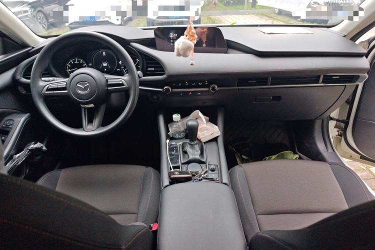 Used Mazda 3 Axela 2023 2.0L Automatic Zhiqing Edition Center Console