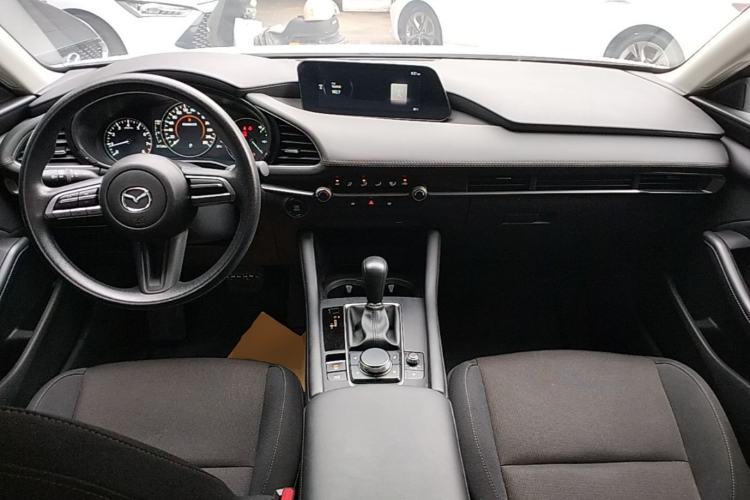Used Mazda 3 Axela 2023 2.0L Automatic Zhiqing Edition Center Console