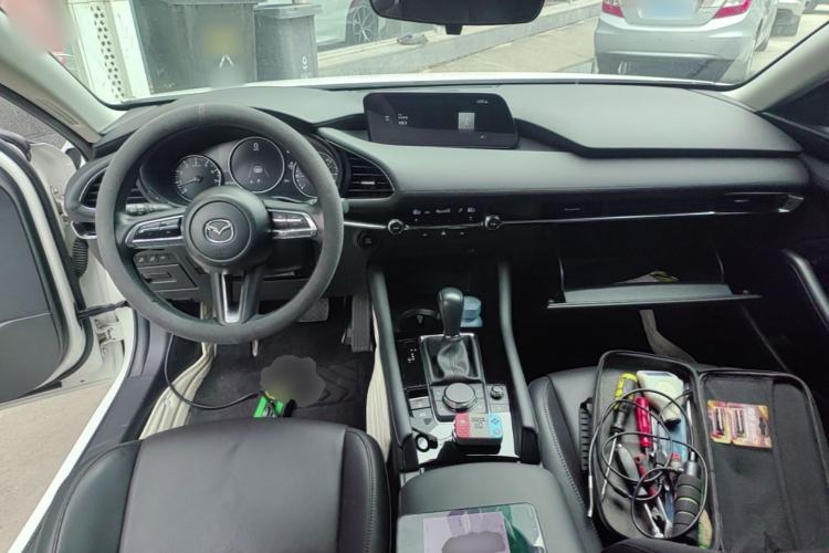 Used Mazda 3 Axela 2023 2.0L Automatic ZhiZhen Edition Center Console
