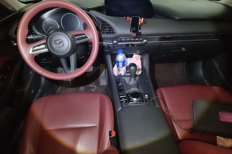 Used Mazda 3 Axela 2023 2.0L Automatic Zhiqing Edition Center Console