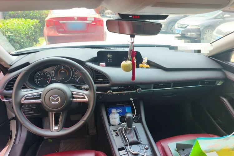 Used Mazda 3 Axela 2023 2.0L Automatic Zhiyao Edition Center Console