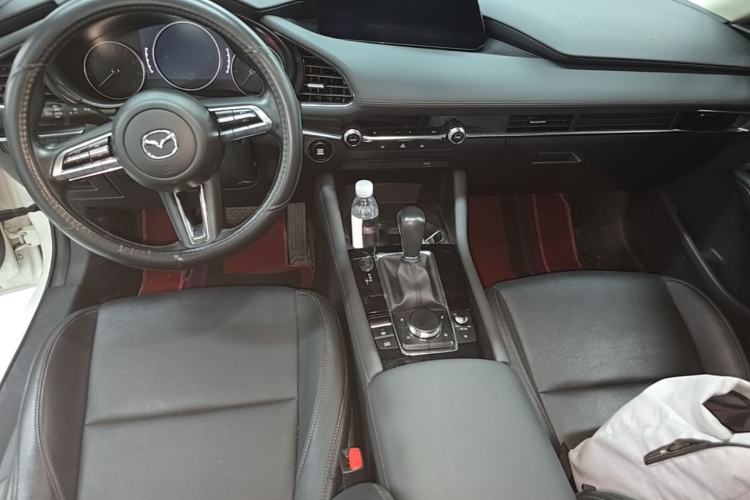 Used Mazda 3 Axela 2023 2.0L Automatic ZhiXuan Edition Center Console