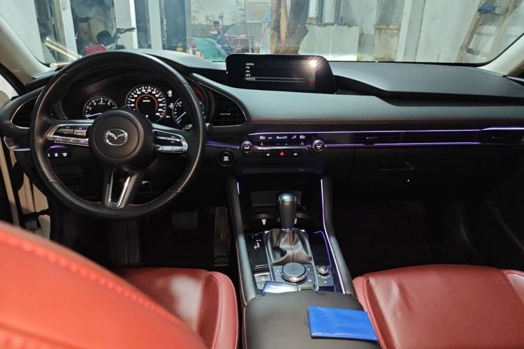 Used Mazda 3 Axela 2023 2.0L Automatic ZhiZhen Edition Center Console