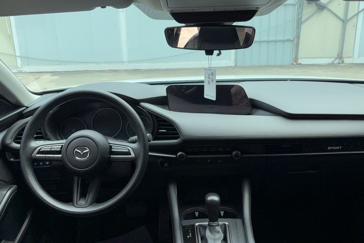 Used Mazda 3 Axela 2023 2.0L Automatic Zhiqing Edition Center Console