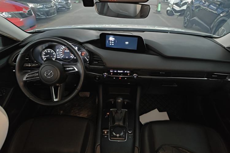 Used Mazda 3 Axela 2023 2.0L Automatic Zhiya Edition Center Console
