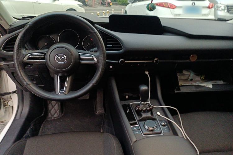 Used Mazda 3 Axela 2023 2.0L Automatic Zhiqing Edition Center Console