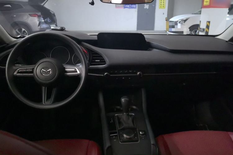 Used Mazda 3 Axela 2023 2.0L Automatic Zhiqing Edition Center Console