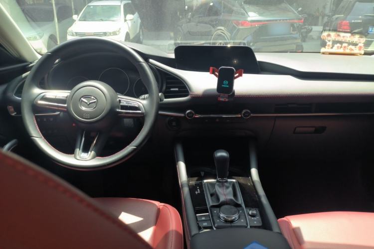 Used Mazda 3 Axela 2023 2.0L Automatic ZhiZhen Edition Center Console