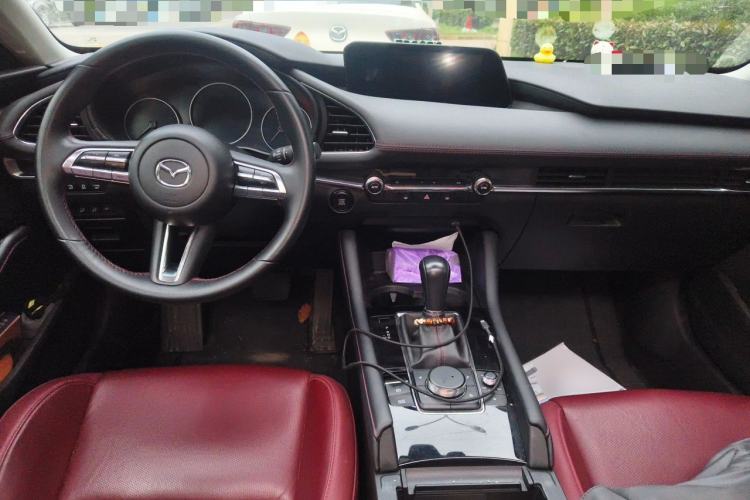 Used Mazda 3 Axela 2023 2.0L Automatic Zhiyao Edition Center Console