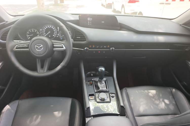 Used Mazda 3 Axela 2023 2.0L Automatic Zhiqing Edition Center Console