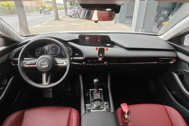 Used Mazda 3 Axela 2023 2.0L Automatic ZhiZhen Edition Center Console
