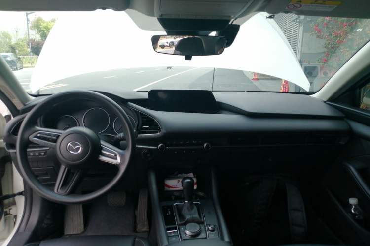 Used Mazda 3 Axela 2023 2.0L Automatic Zhiqing Edition Center Console