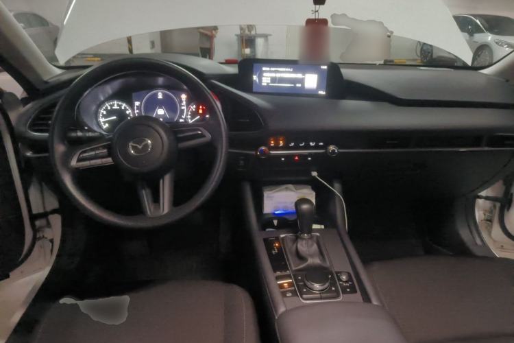 Used Mazda 3 Axela 2023 2.0L Automatic ZhiZhen Edition Center Console