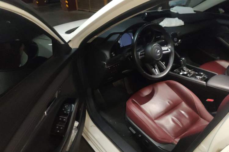 Used Mazda 3 Axela 2023 2.0L Automatic Zhiyao Edition Driver Seat