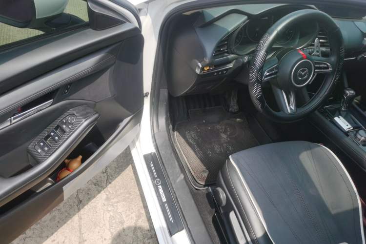 Used Mazda 3 Axela 2023 2.0L Automatic Zhiya Edition Driver Seat