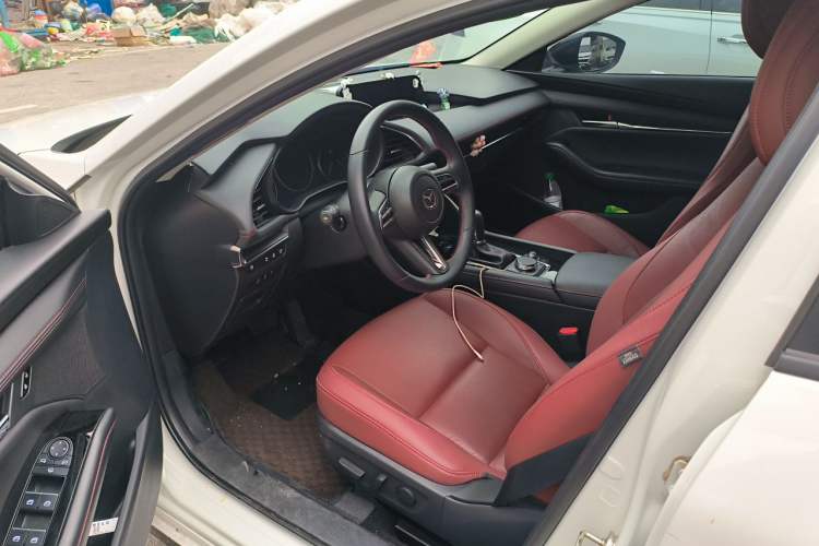 Used Mazda 3 Axela 2023 2.0L Automatic ZhiZhen Edition Driver Seat