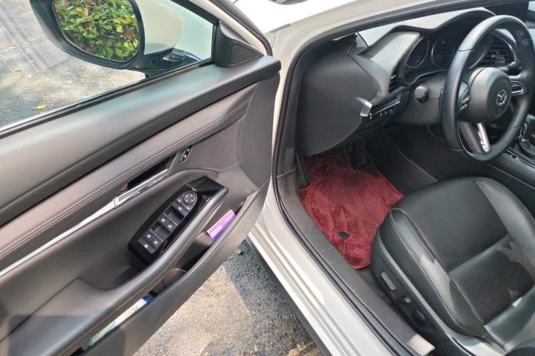Used Mazda 3 Axela 2023 2.0L Automatic Zhiyao Edition Driver Seat