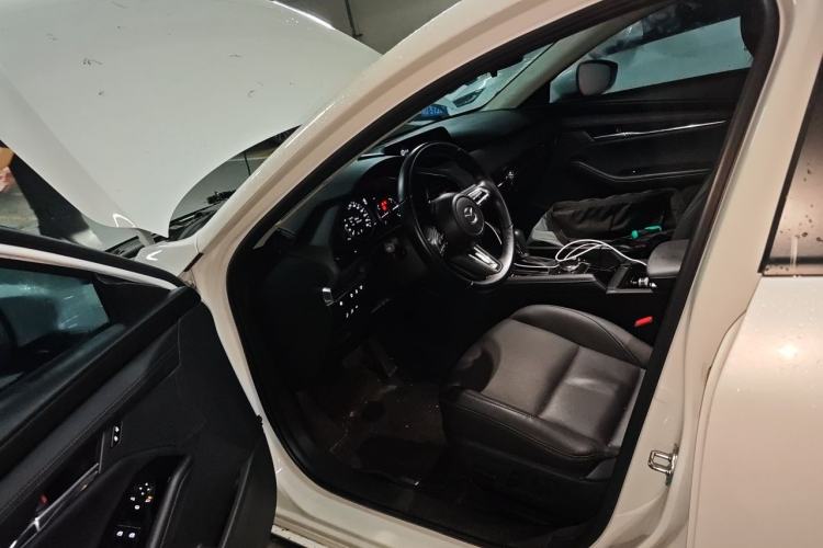 Used Mazda 3 Axela 2023 2.0L Automatic ZhiZhen Edition Driver Seat