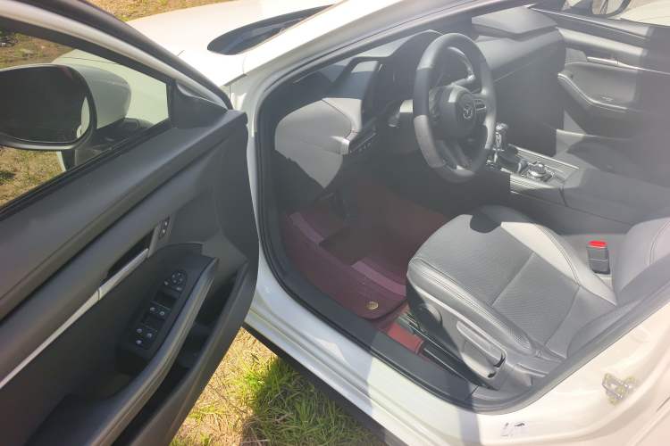 Used Mazda 3 Axela 2023 2.0L Automatic Zhiqing Edition Driver Seat