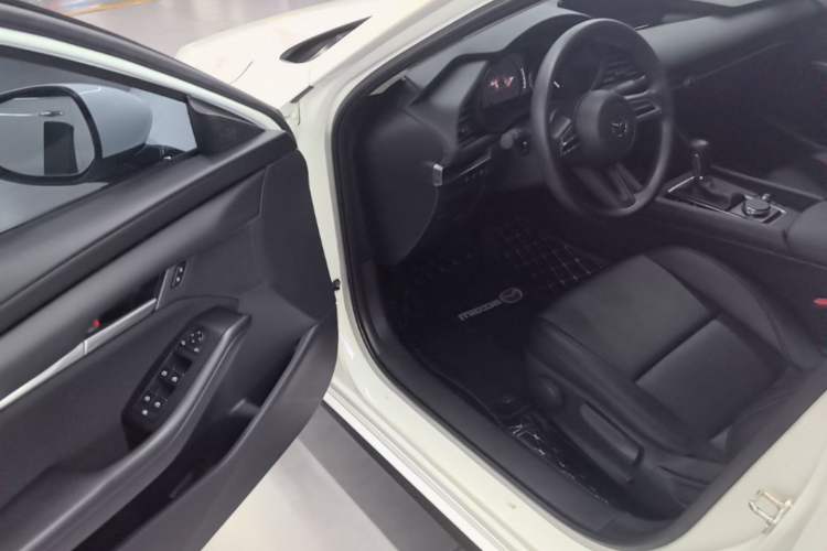 Used Mazda 3 Axela 2023 2.0L Automatic Zhiqing Edition Driver Seat